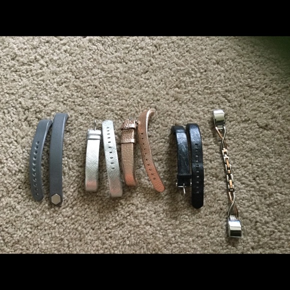 Used Fitbit Alta Tracker Black Leather + 14 Bands - Picture 4 of 7